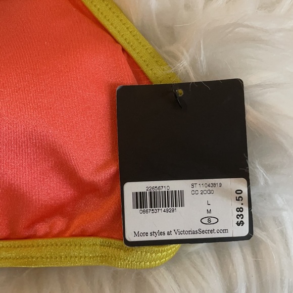 Small Victoria’s Secret bathing suit top - Picture 4 of 4